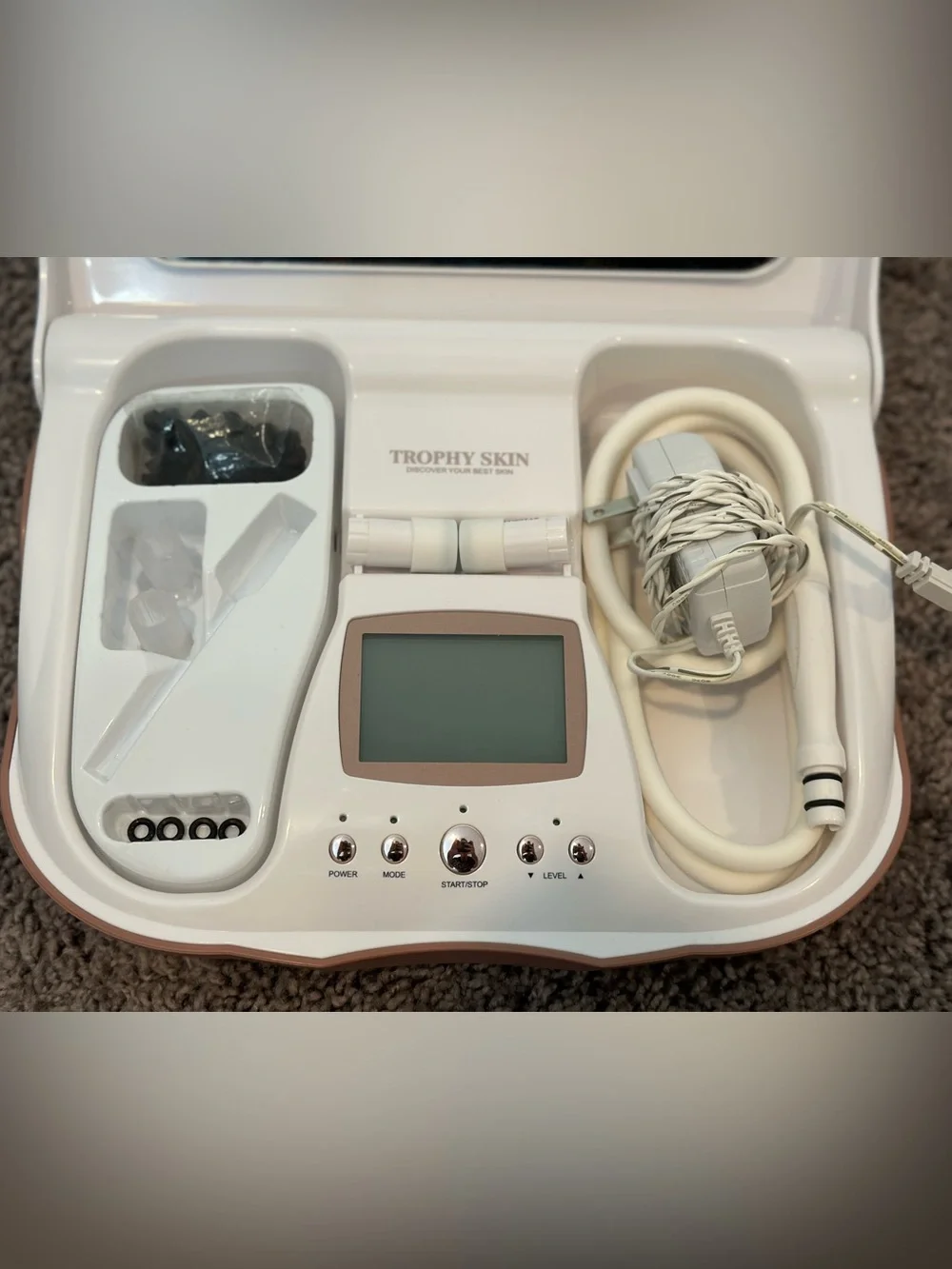Trophy skin MicrodermMD Home Microdermabrasion Device - White/Cream